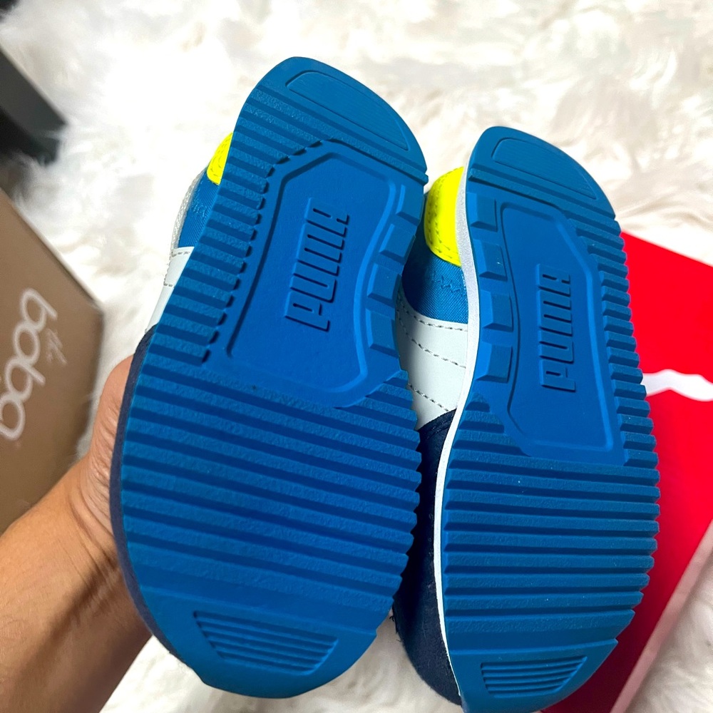 Shoes - Picture 5 of 7